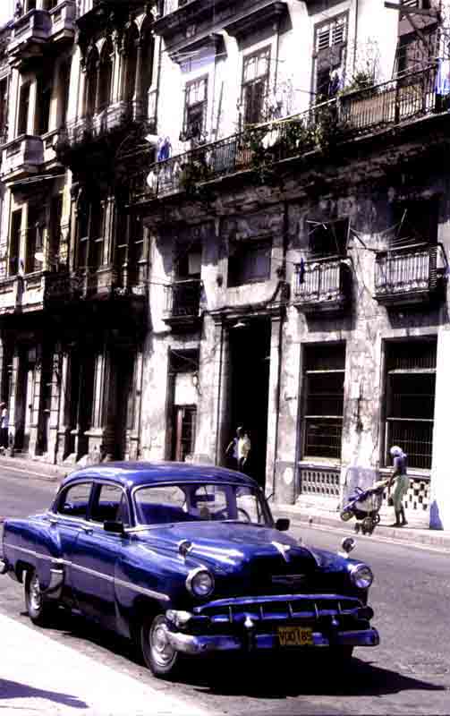 20060419081951-carro-azul-2.jpg