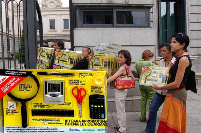 20070928215125-armas-bajo-control-co.jpg