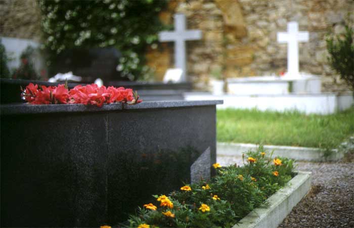 20071101192424-cementerio.jpg